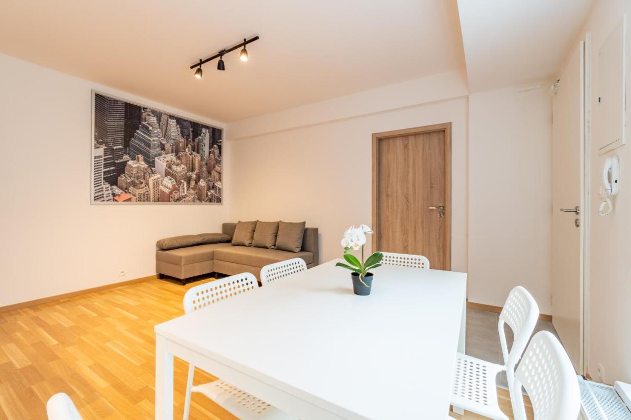 Brand New Two Room Apartment #64 In Elite Rezidence With Free Secure Parking Praha Bagian luar foto